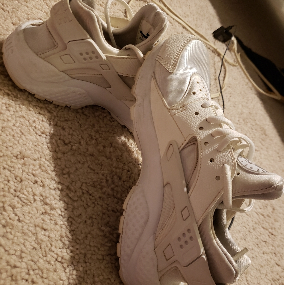 Nike Haurache Size 6